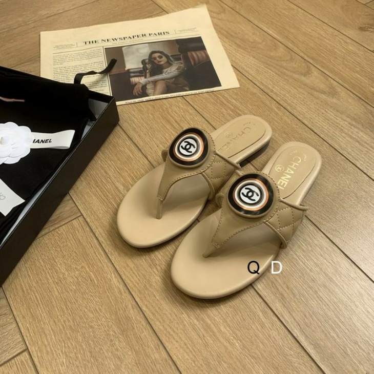Picture of Chanel Slippers _SKUChanelsz35-40GDT04053213
